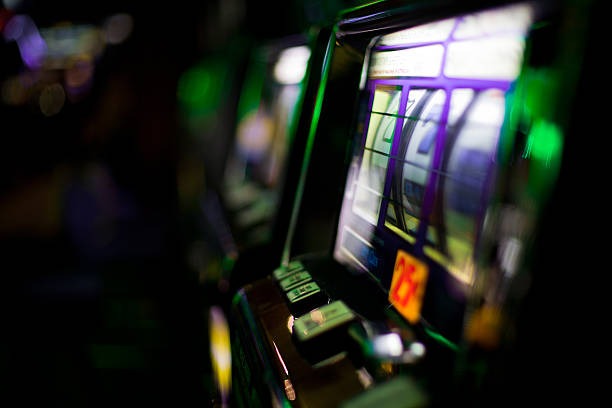 romanobet app interface showing live-dealer blackjack table on mobile screen