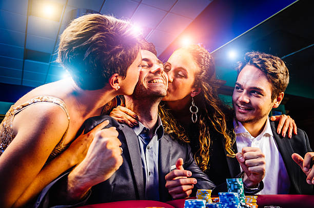 Live Sic Bo Dadu table on romanobet with dice container and betting layout